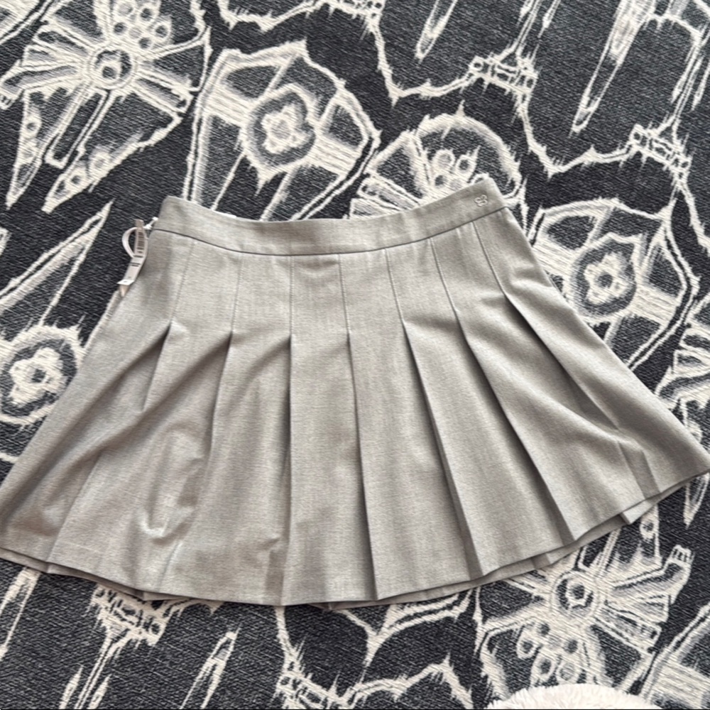 Aritzia Olive Micro Sunday Best Size 10